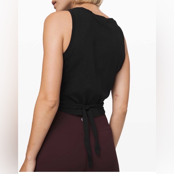 NWT Lululemon Time to Restore Tank In Black. Size 12 - Picture 4 of 10